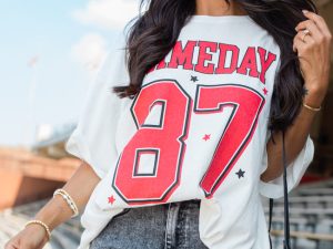 Gameday 87 Off White Oversized Graphic Tee